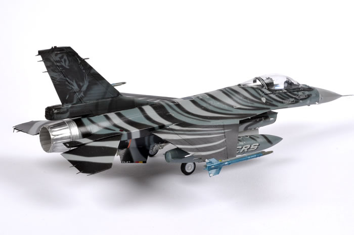 Kinetic F-16A Block 20 MLU Tiger Meet 2009 1/48